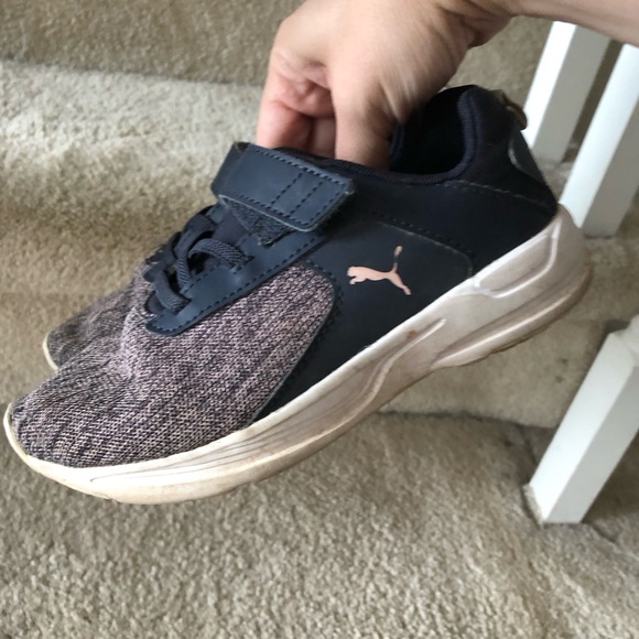 Girl Puma Sneakers - Picture 3 of 6